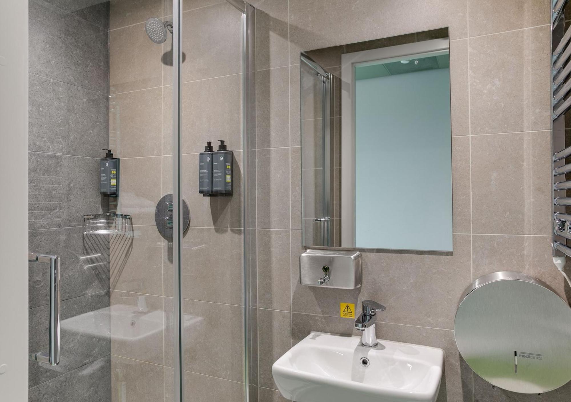 Clink I Lar Hostel Dublin Bagian luar foto